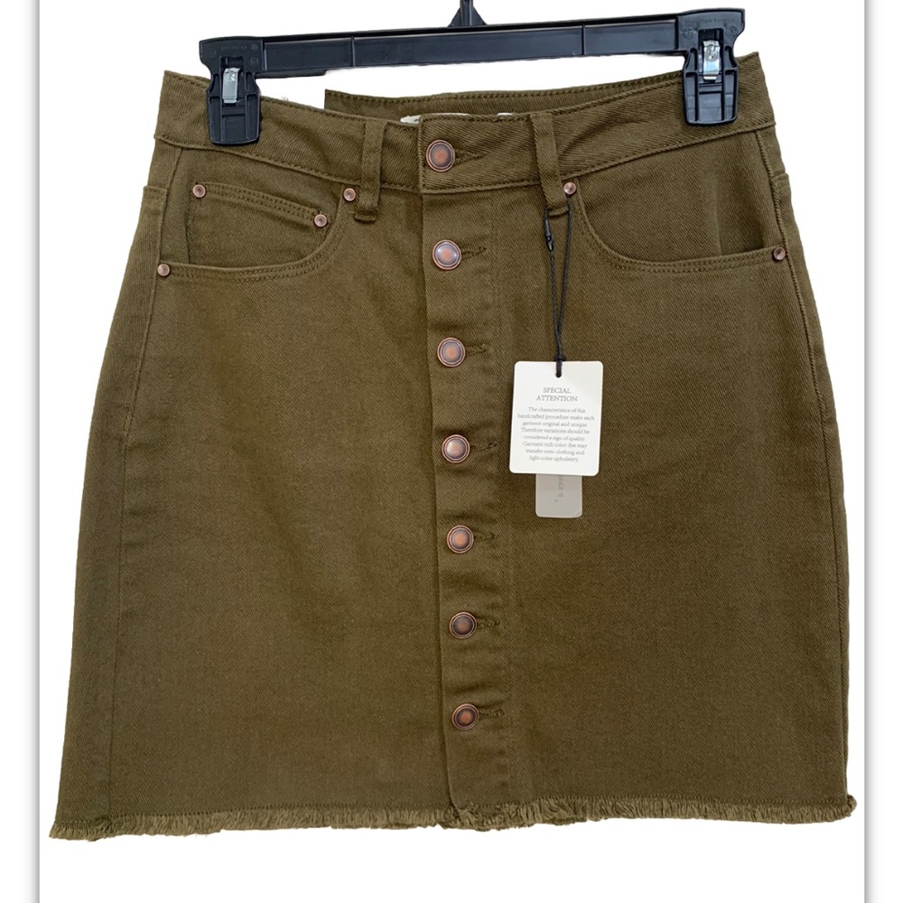 a loves a olive green jean cut off mini Skirt raw hem size 26 waist NEW